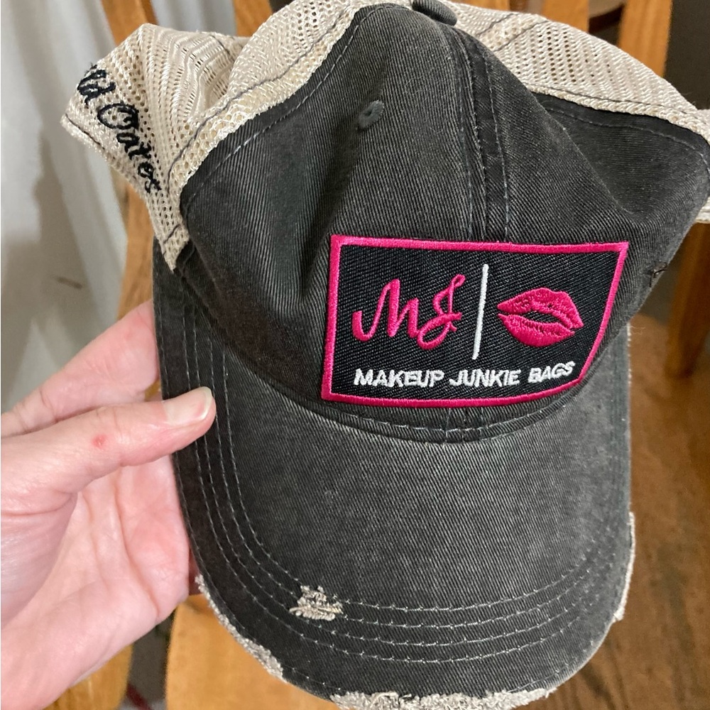 New makeup junkie hat